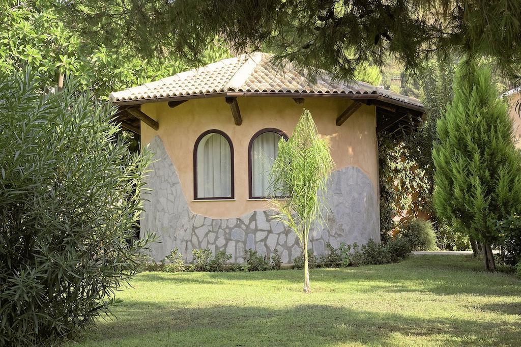 מלון זמברונה Bv Borgo Del Principe מראה חיצוני תמונה